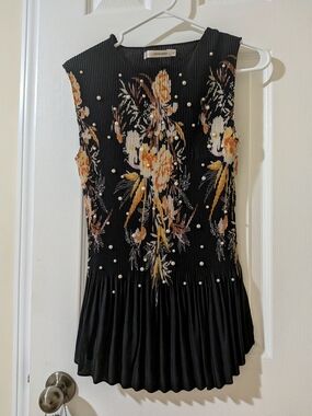Black Floral Pleated Pearl-Accent Camisole